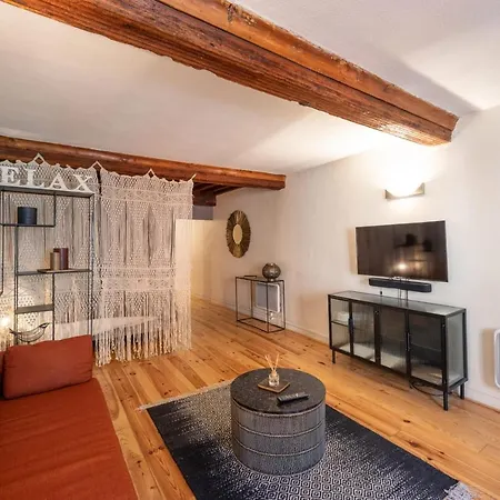 Les Paquerettes - For 3 People In The Heart Of *